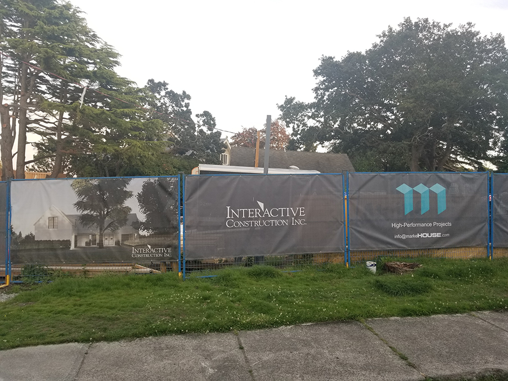 interactive construction mesh banners